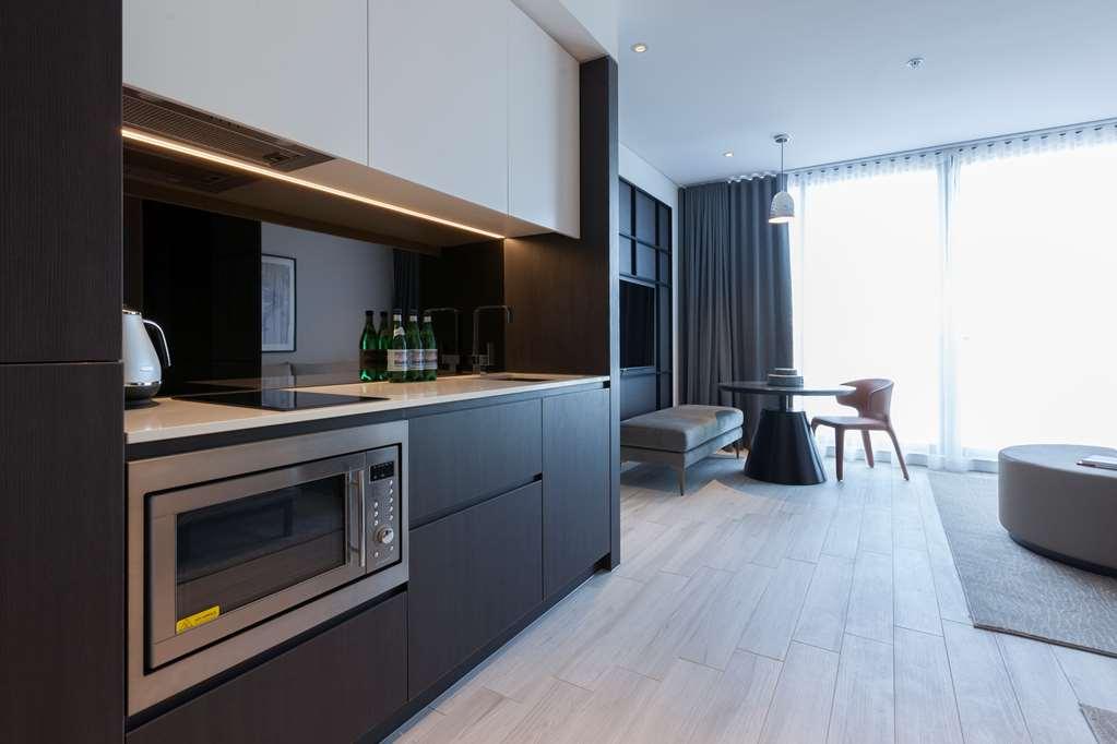 One Global Resorts Green Square Сидней Номер фото Kitchen