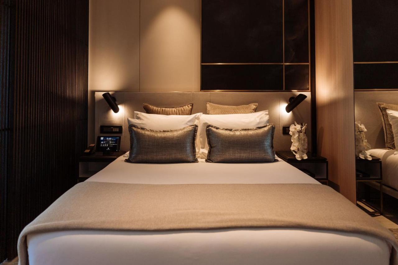 One Global Resorts Green Square Сидней Экстерьер фото A bedroom at The Hari